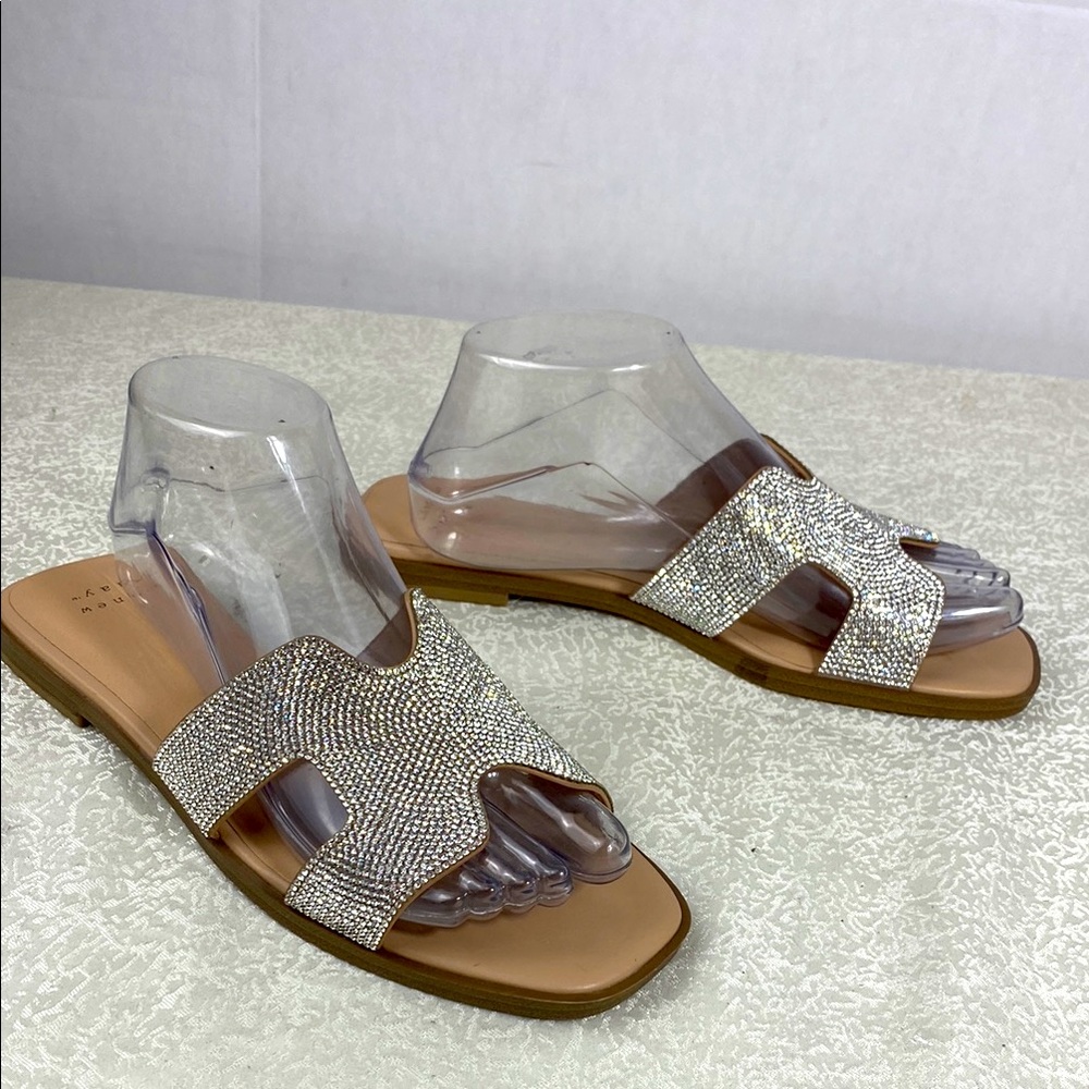 À new day Woman Sandals Size 8 Rhinestones Slip On New No Box